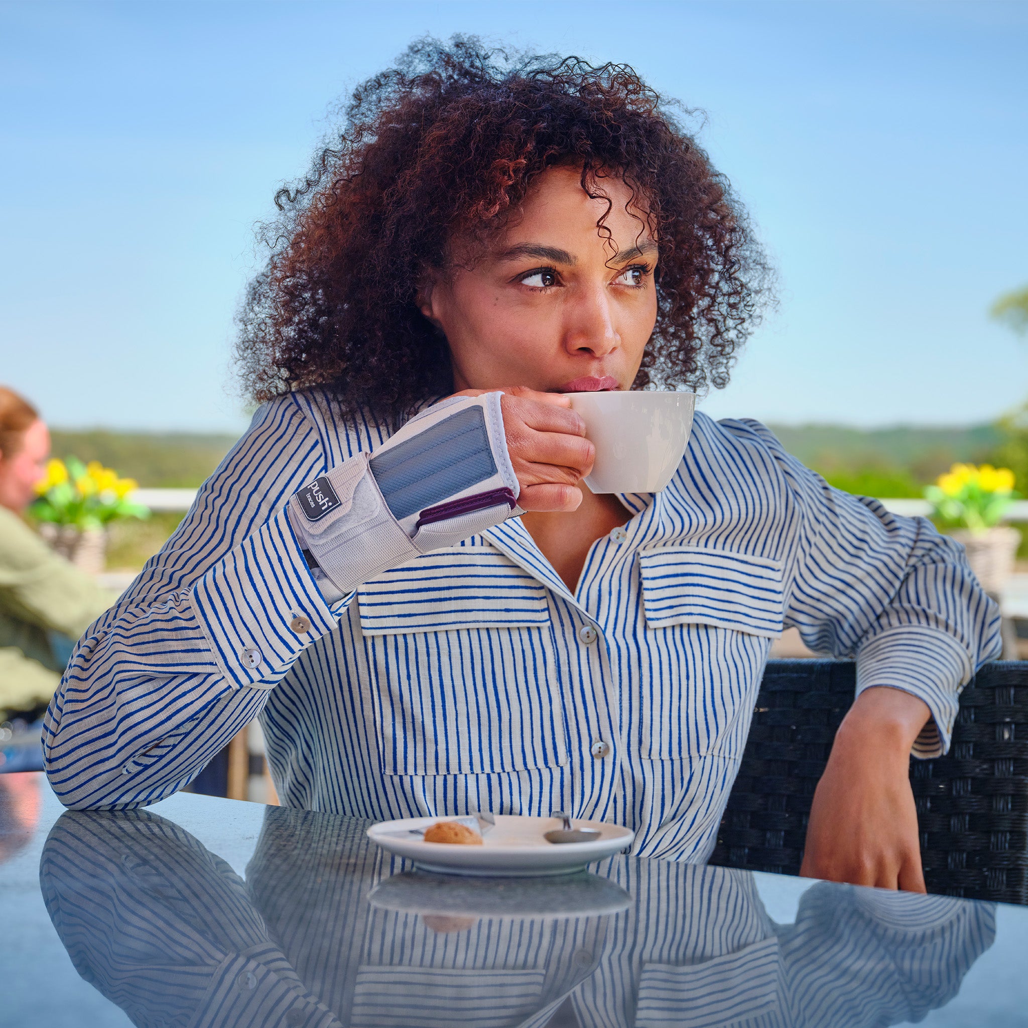 Wrist support Push Med with rails for relief and stability