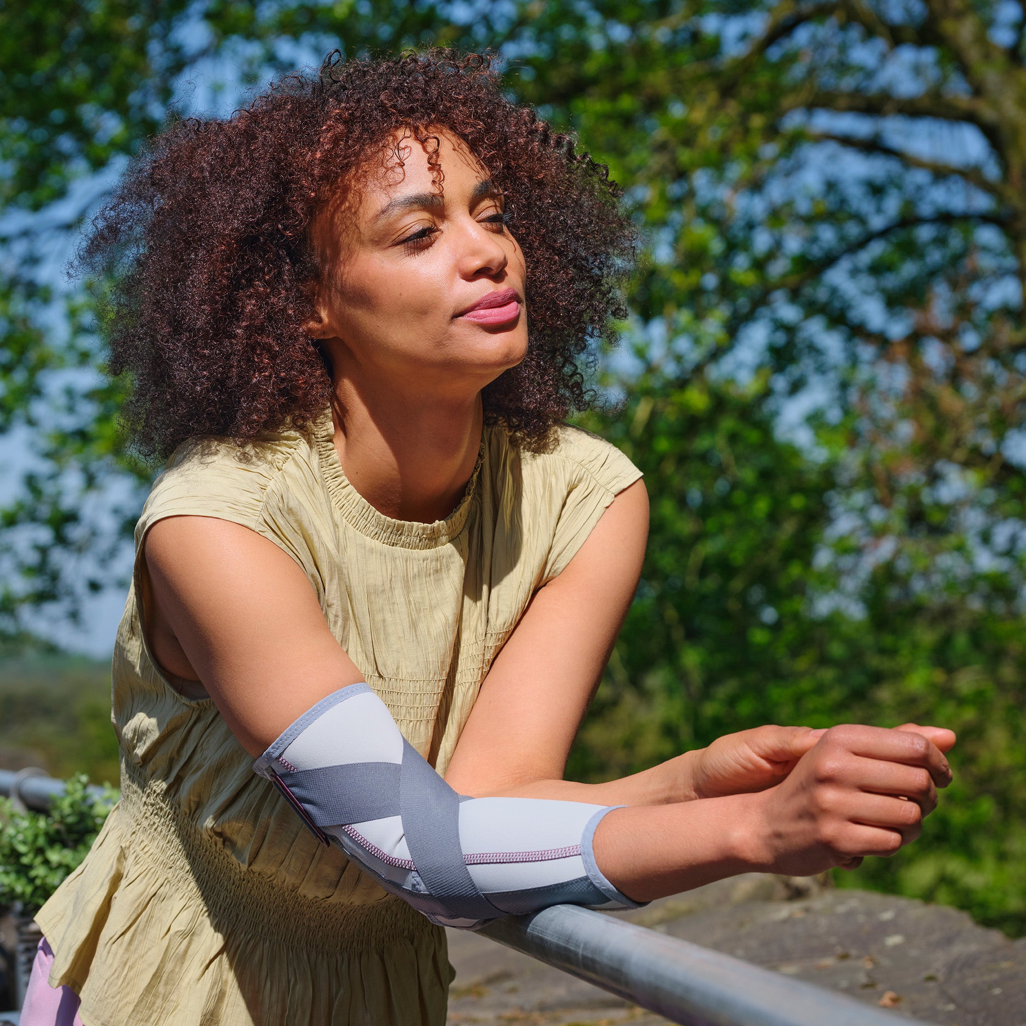 Elbow support Push Med for overextended elbow joint