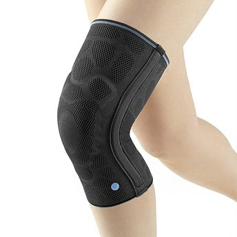 Knæbandage Dynamics Plus for bedre knæstabilitet ved smerte og hypermobilitet