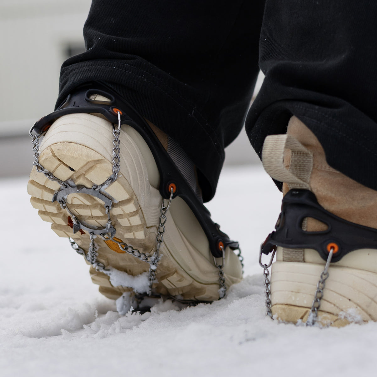 Skridsikre brodder Ultra Grip med kraftige stålpigge til sne og is