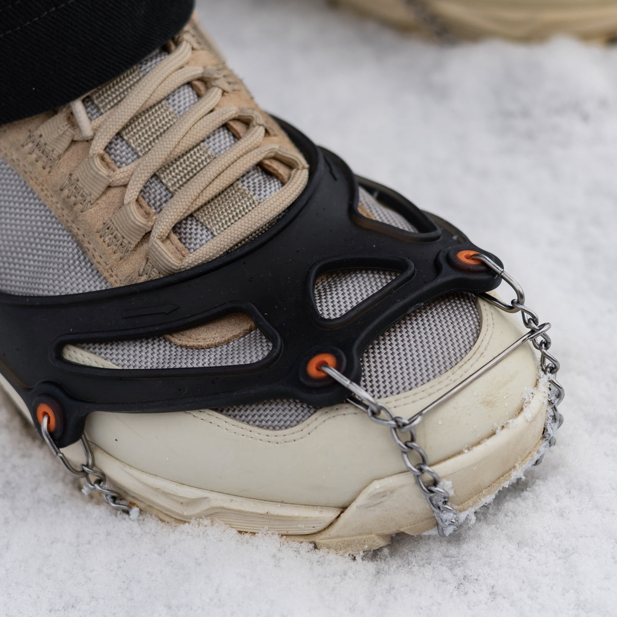 Skridsikre brodder Ultra Grip med kraftige stålpigge til sne og is