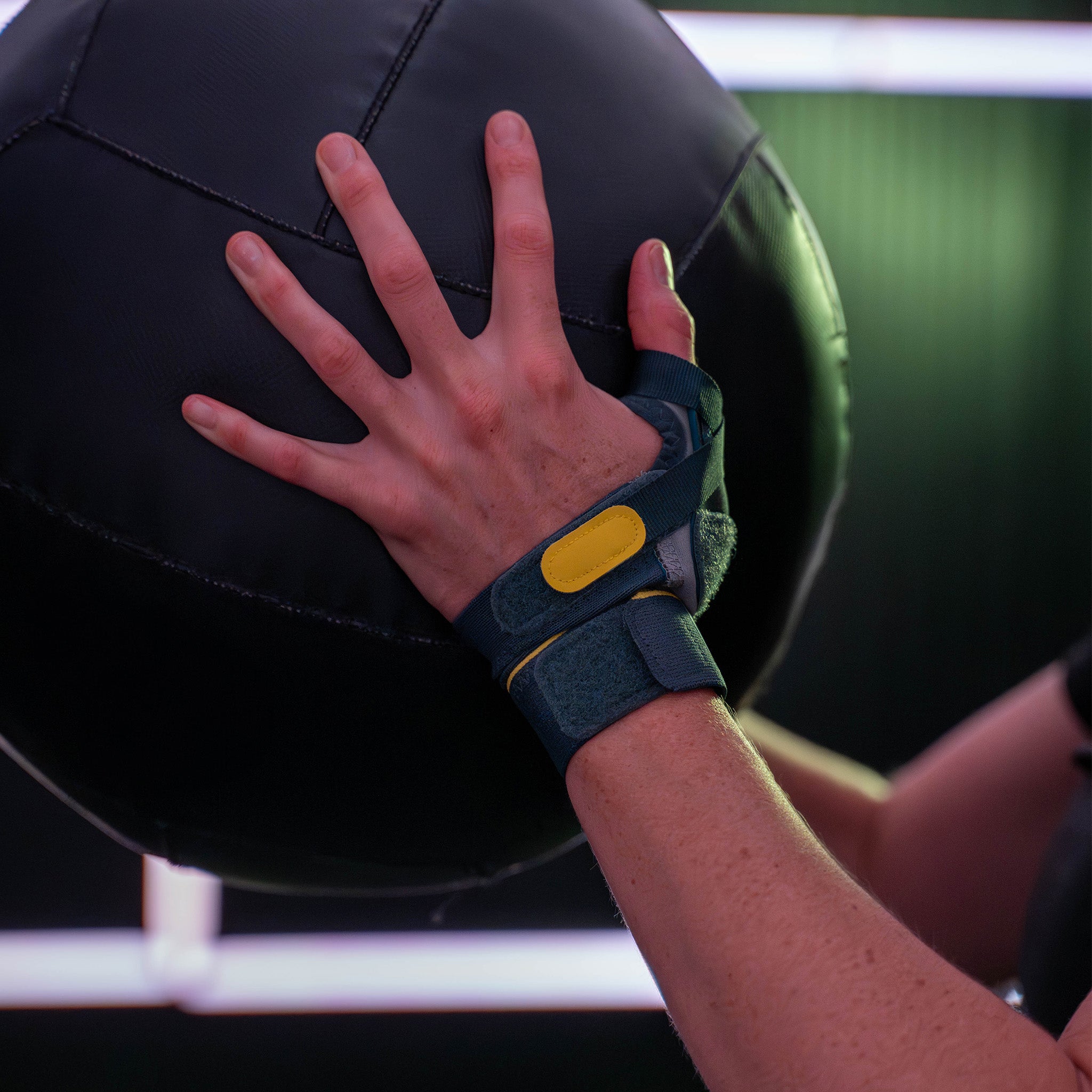 Thumb support Push Sports for sprained thumb and ligament injury