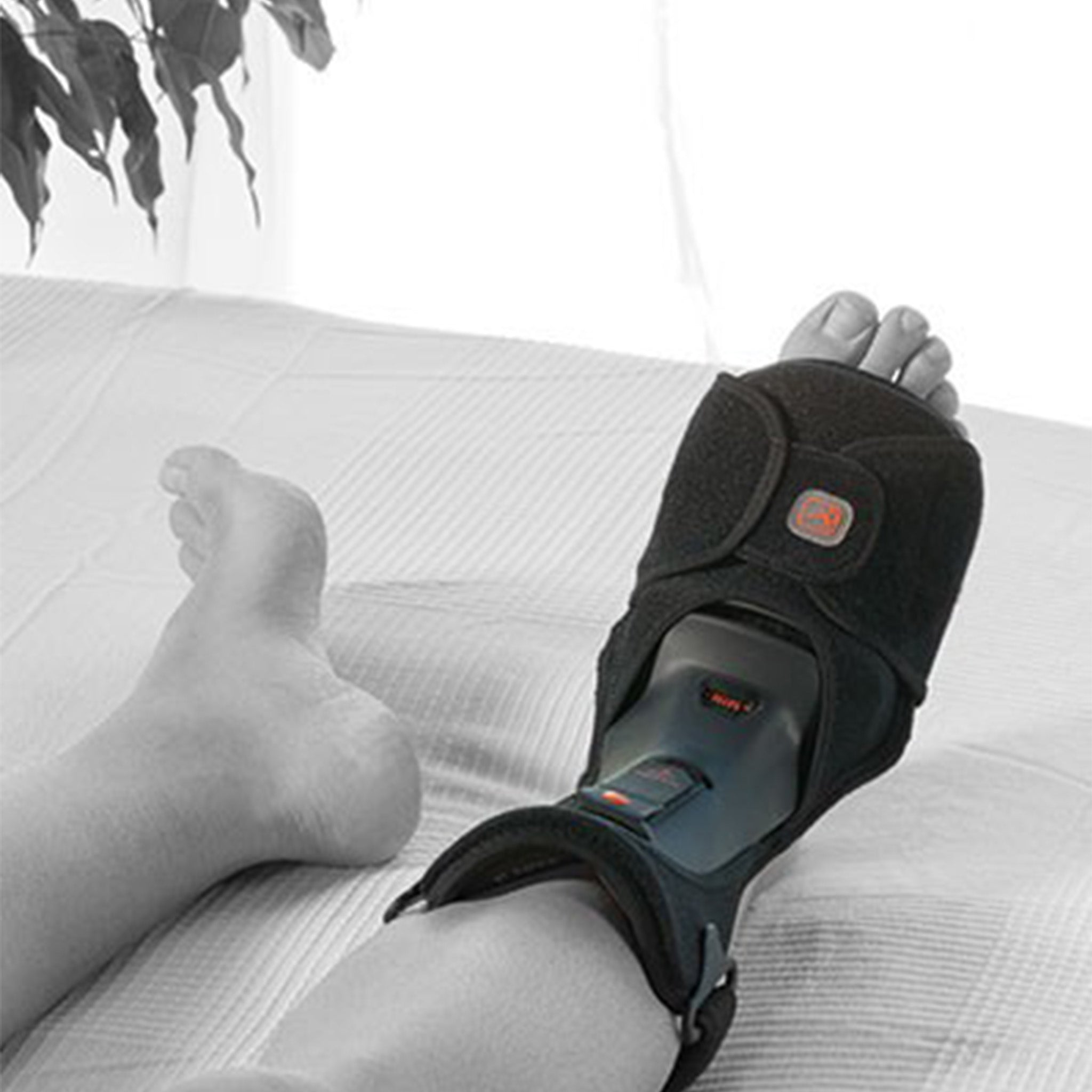 Night splint for heel spurs, plantar fasciitis and general heel pain