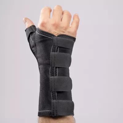 Håndledsstøtte med stabiliserende tommelfingerstykke